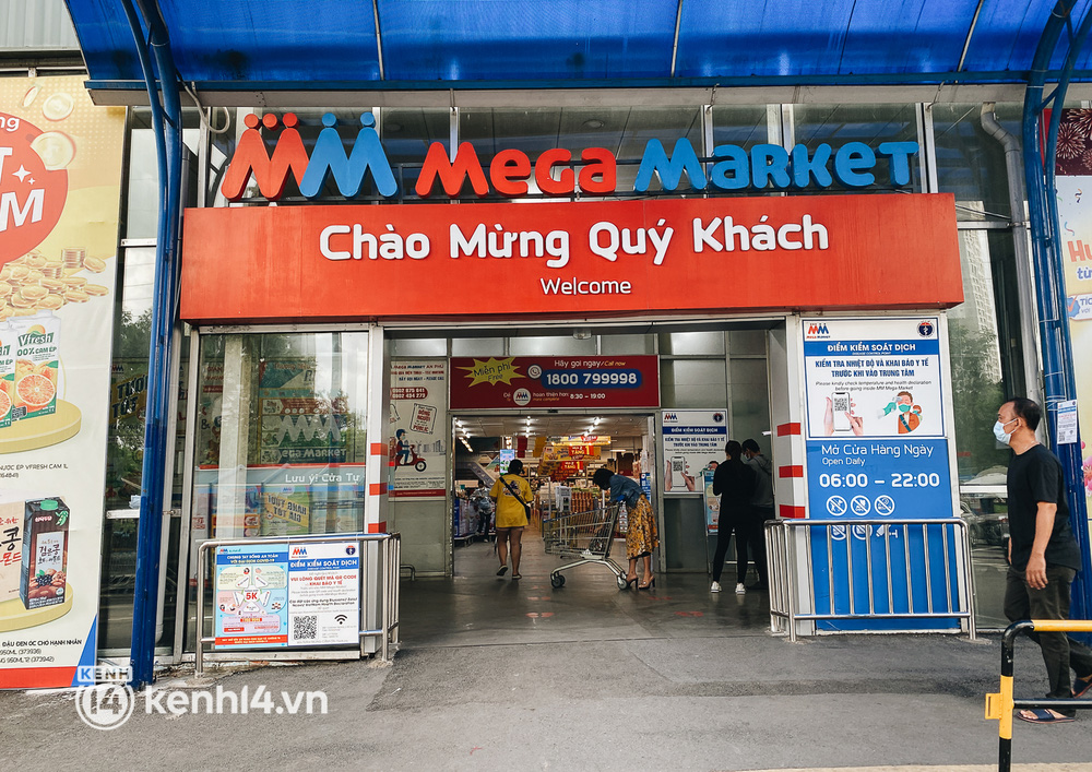 Siêu thị MM Mega Market cũng thưa thớt khách