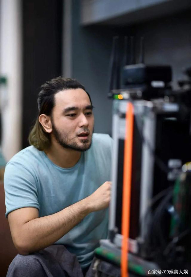 Những hình ảnh mới nhất của Đường Thần Vũ được trang BJH chia sẻ