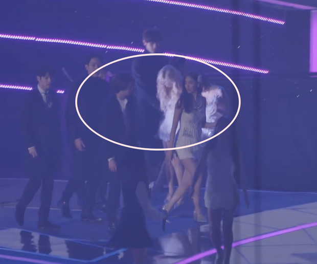 Hình ảnh này sau đó bị 