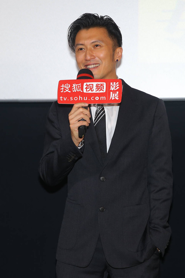 Tạ Đình Phong điển trai, soái khí ngút ngàn với bộ vest chuẩn chỉnh cùng mái tóc vuốt lãng tử