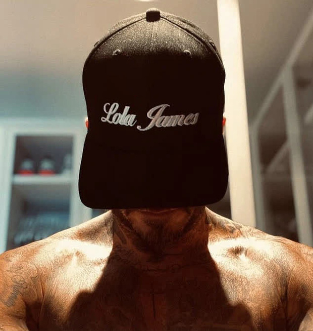 David Beckham đăng hình cực có tâm để ủng hộ bộ phim Lola James của Nicola Peltz
