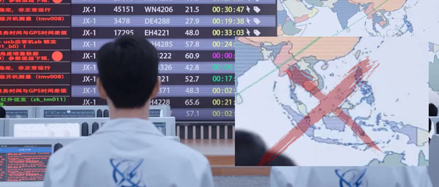 Hình ảnh bản đồ đường lưỡi bò xuất hiện trong cảnh phim Em Là Niềm Kiêu Hãnh Của Anh