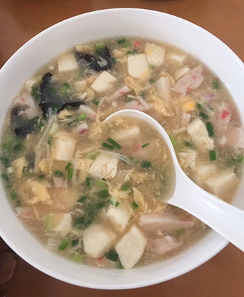 Món súp do chính bà nội nấu cho Ling Dong trong ngày đoàn tụ