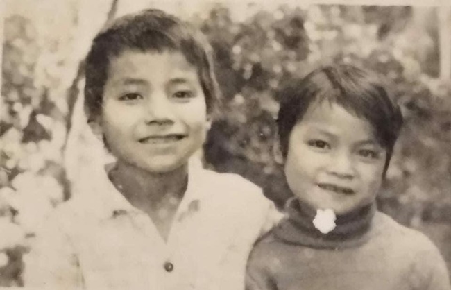 Hai anh em Mai Nguyên khi còn nhỏ.