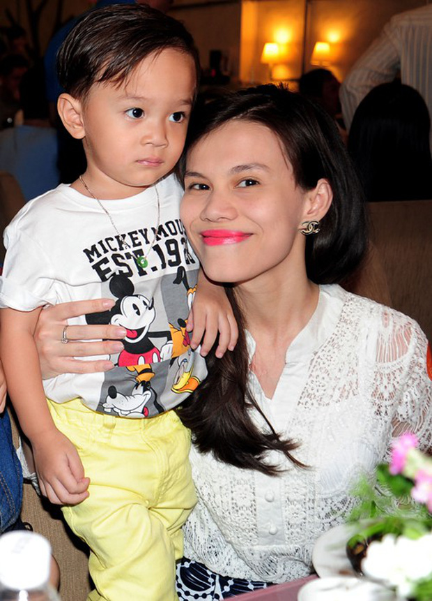 Dẫu vậy, ở thời điểm rộ lên scandal, Thuỵ Anh cho biết Ngô Kiến Huy không hề chu cấp tiền nuôi con