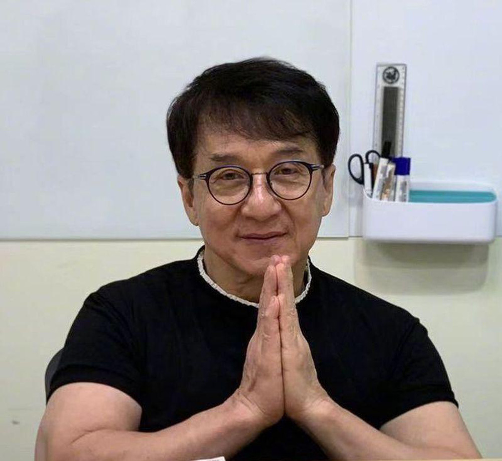 Ở tuổi 67, sức khỏe Thành Long suy yếu vì di chứng của các tai nạn trên phim trường.