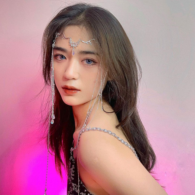 Jenny Huỳnh và Hoàng Yến