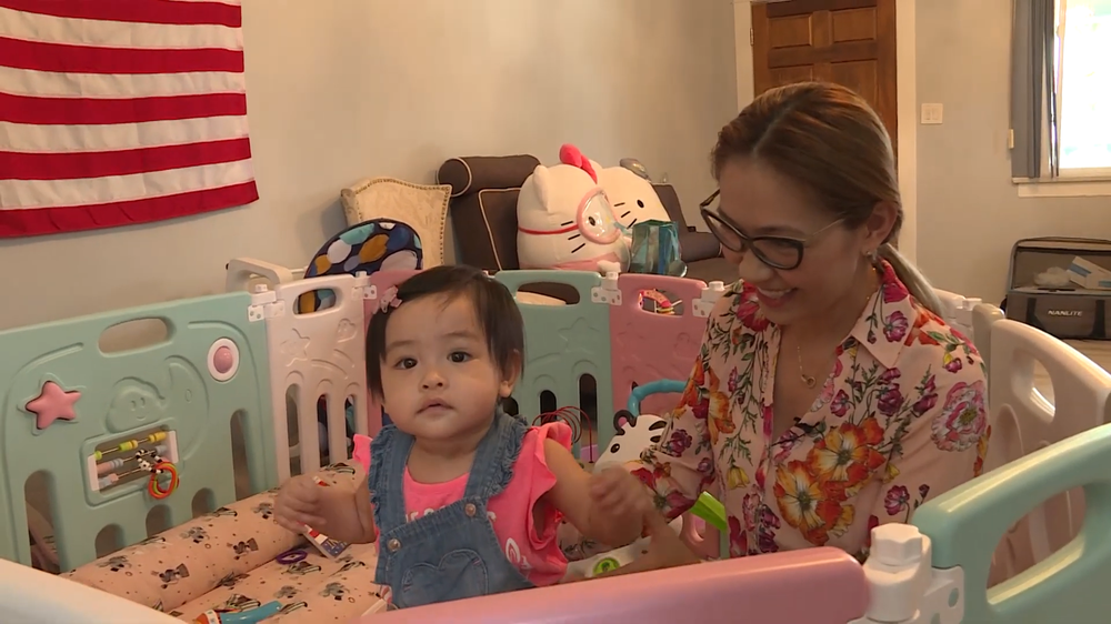 Bà xã và con gái Đức Tiến