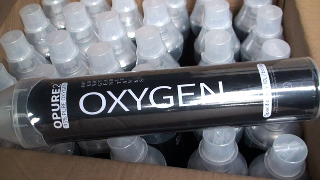 Các dụng cụ y tế nghi được nhập lậu từ Trung Quốc bị thu giữ