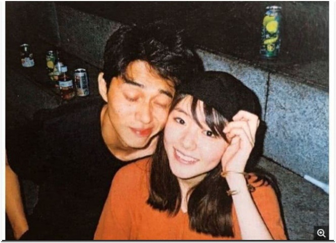 Karata qua lại với Higashide khi mới 19 tuổi.