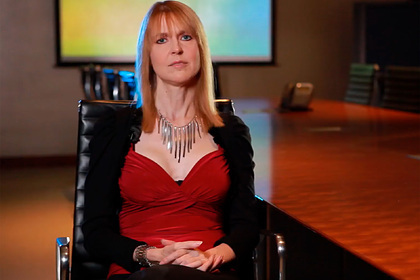 Nữ triệu phú Aimee Elizabeth thừa nhận ăn thức ăn đóng hộp cho mèo để tiết kiệm tiền.