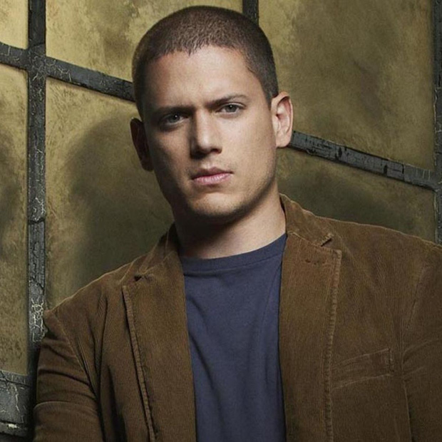 Wentworth Miller gây ấn tượng với khán giả khi hóa thân thành nhân vật gai góc, mạnh mẽ trong Vượt Ngục. Vẻ ngoài cực phẩm của tài tử đình đám này mê hoặc hàng chục triệu người xem toàn cầu