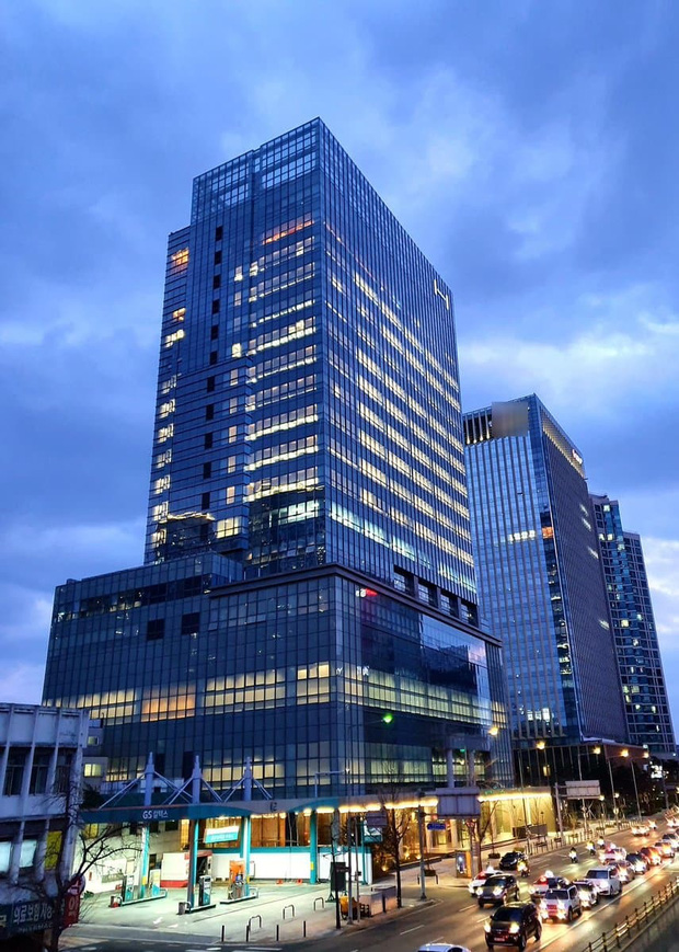 Trụ sở của HYBE giờ đây cũng trở nên vô cùng hiện đại và bề thế