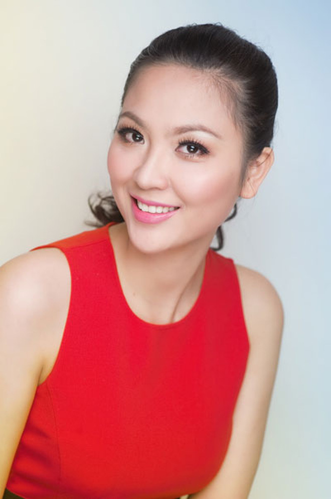 Sau nhiều năm đăng quang, Hoa Hậu Việt Nam năm 2000 vẫn luôn giữ được nhan sắc trẻ trung, rạng rỡ khiến người đối diện không thể rời mắt