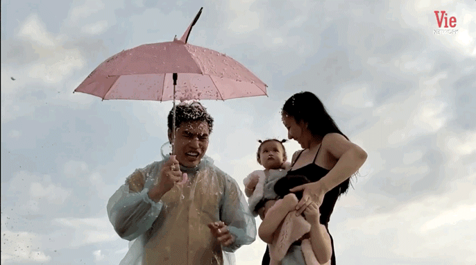 Cuối cùng, Quỳnh Quỳnh đã thoả ước mơ được ngắm tuyết giữa mùa dịch