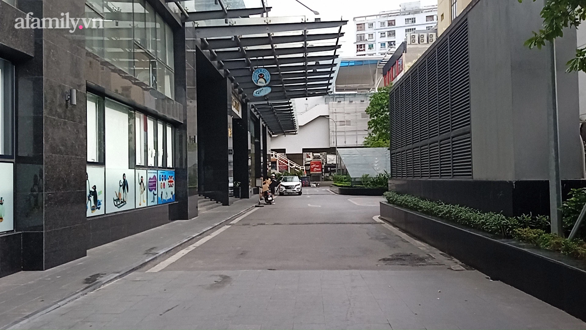 Không có khu sân chung cho trẻ em và người già tập thể dục