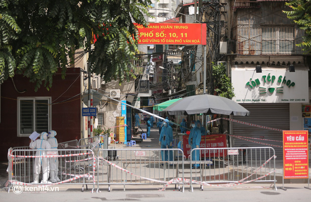 Ổ dịch phường Thanh Xuân Trung, quận Thanh Xuân, Hà Nội hiện có hơn 300 ca nhiễm, được đánh giá 