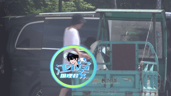 ới tận ngày hôm sau, cả 2 lần lượt rời khỏi khu chung cư này, dấy lên tin đồn cặp đôi đang hẹn hò