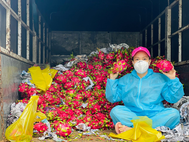 Việc làm của NS Việt Hương trong những ngày qua khiến khán giả vô cùng xúc động