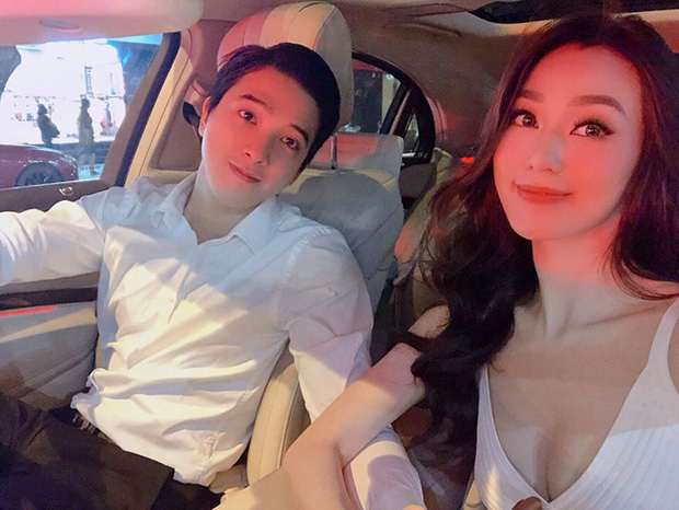 Cô hiện sống hạnh phúc bên bạn trai là diễn viên Tiến Vũ