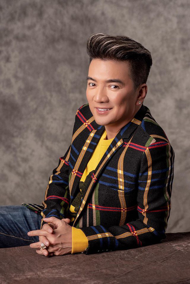 Nam ca sĩ tiết lộ đang chuẩn bị hồ sơ, bằng chứng để tố cáo người xúc phạm anh. Đồng thời, Đàm Vĩnh Hưng cũng sẽ nhờ cơ quan kiểm toán vào cuộc để công khai minh bạch tiền từ thiện