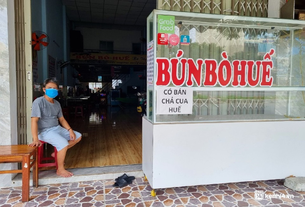 Anh Trần Thịnh Thái, chủ quán bún bò Huế trên đường Ngô Quyền vẫn đang nghe ngóng tình hình, chờ thêm thời gian mới quyết định vận hành trở lại