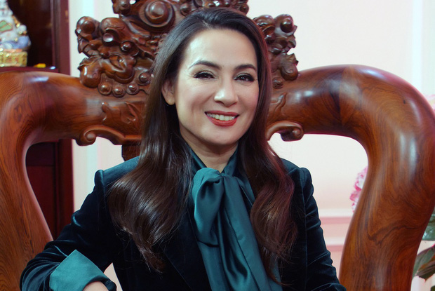 Sau khi Phi Nhung nhập viện, trên MXH xuất hiện hàng loạt tin đồn cô đã qua đời. Tuy nhiên, quản lý, người thân và những nghệ sĩ bạn bè của Phi Nhung đều đã lên tiếng bác bỏ