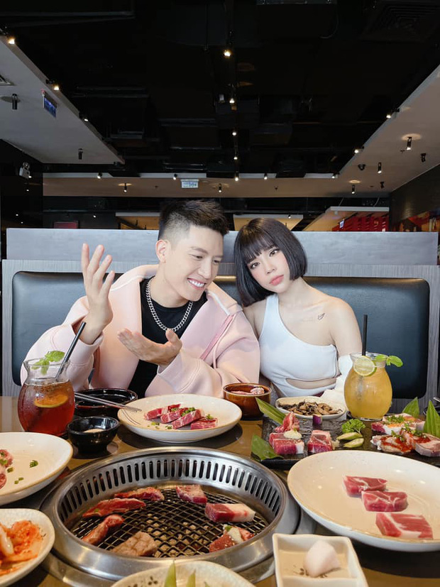 Dù chưa công khai hẹn hò nhưng Anh Tú và LyLy thường xuyên 