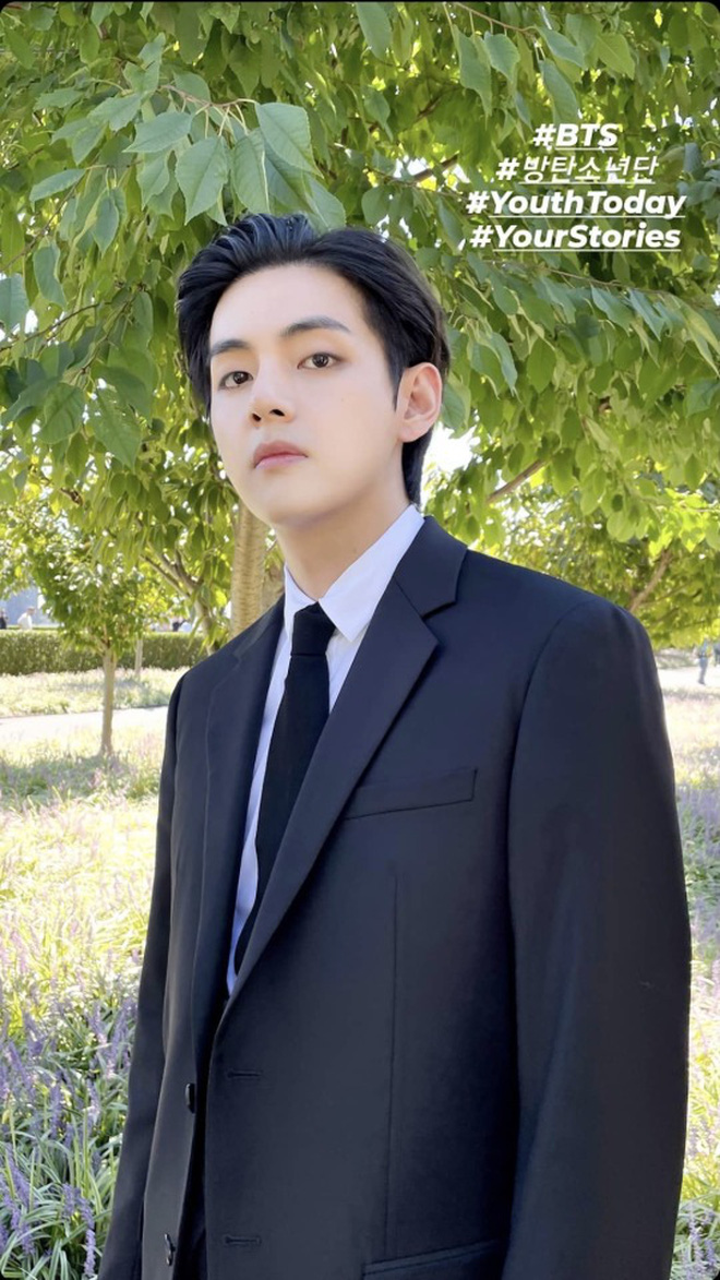 Visual của BTS rạng ngời và tỏa sáng trong hội nghị quan trọng