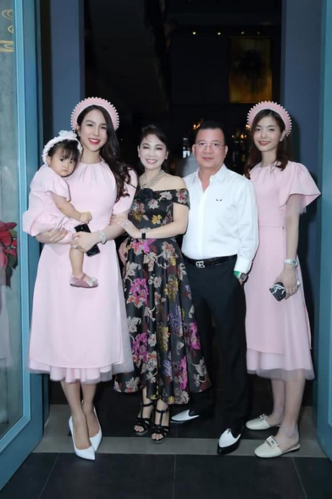 Sau 3 năm về làm dâu nhà giàu, Diệp Lâm Anh được gia đình chồng quý mến và ủng hộ trong công việc