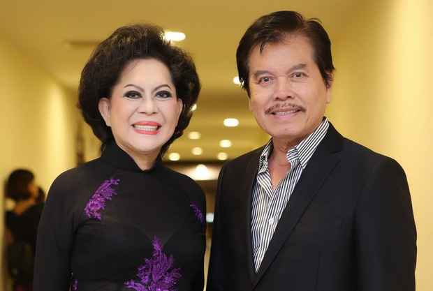 Danh ca Giao Linh và chồng gắn bó từ công việc đến cuộc sống trong suốt hơn 3 thập kỷ qua. Không sinh con nên nữ danh ca dành hết thời gian để cùng chăm sóc các con riêng của chồng