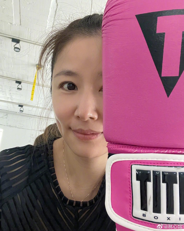 Động thái đầu tiên của Lâm Tâm Như sau lùm xùm Triệu Vy bị phong sát