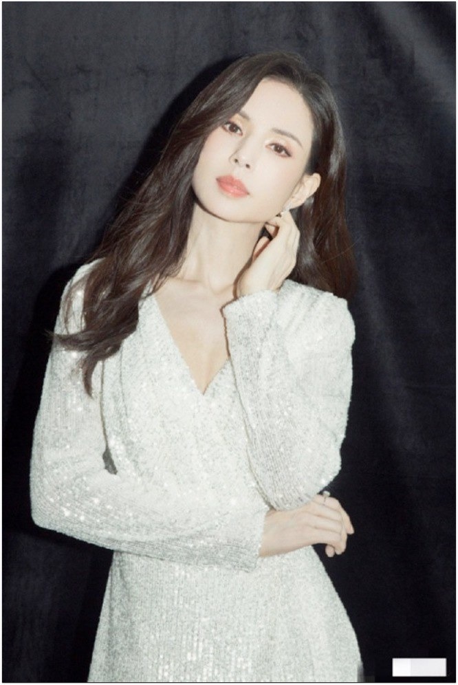 Kết đắng của mỹ nhân lấy trai giàu: Kẻ chịu nhục nhã, người bị mắng amp;#34;không biết đẻamp;#34; - 8