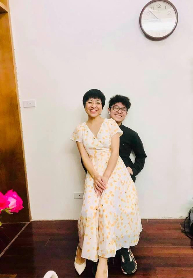 Bên cạnh vai trò là một người mẹ, MC Thảo Vân còn là một người bạn thân thiết của con trai. Cô cũng luôn đồng hành với con trong những quyết định quan trọng