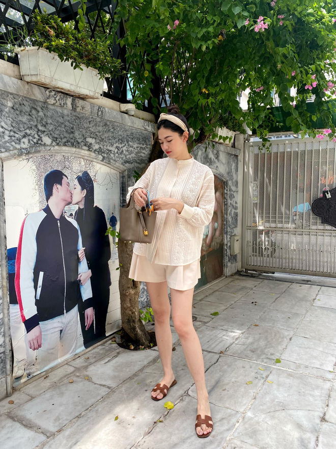 Nhìn vào loạt ảnh đời thường trong thời gian gần đây mới thấy Á hậu Thanh Tú 