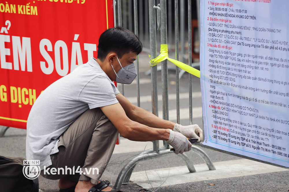 Chốt kiểm soát trên phố Phủ Doãn - nút giao phố Hàng Bông