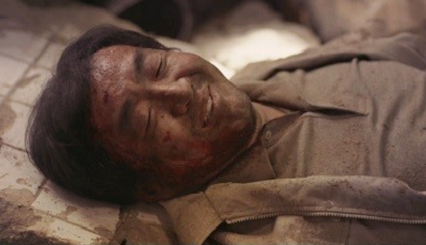 ... và gây ấn tượng mạnh với phân cảnh bị thương đầy cảm động