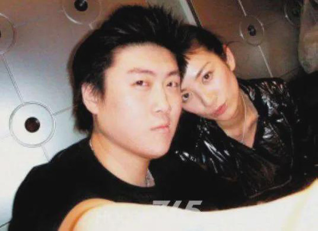 Bức ảnh hiếm của cặp đôi thuở còn mặn nồng của Huỳnh Dịch và Dương Dật