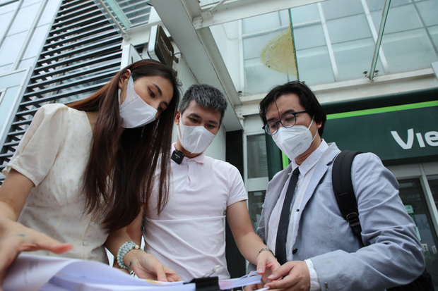 Phía Thuỷ Tiên cho biết các cơ quan chức năng đã vào cuộc và đang tiến hành các hoạt động điều tra, làm rõ thực hư vụ lùm xùm của thân chủ