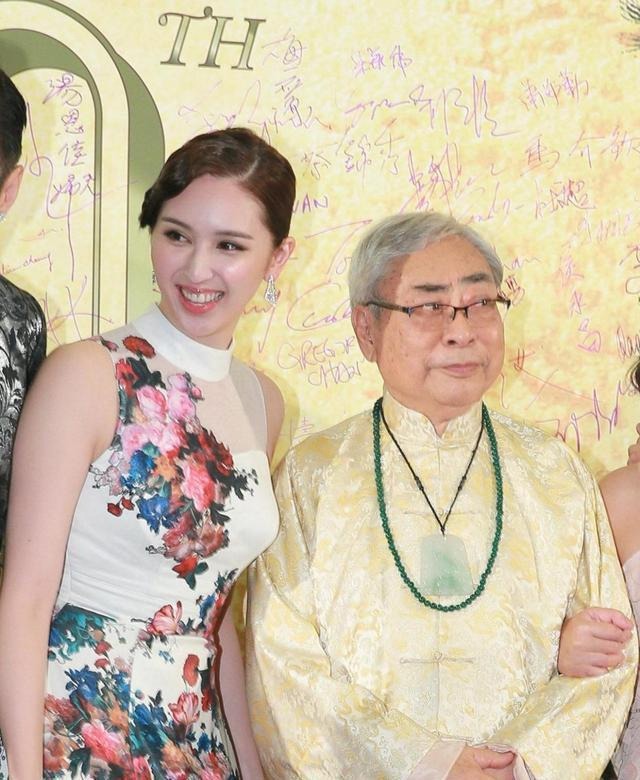 Tỷ phú 2 đời vợ và 1.000 tình nhân, U80 vẫn cặp kè amp;#34;chân dàiamp;#34;, ê chề lúc cuối đời - 5