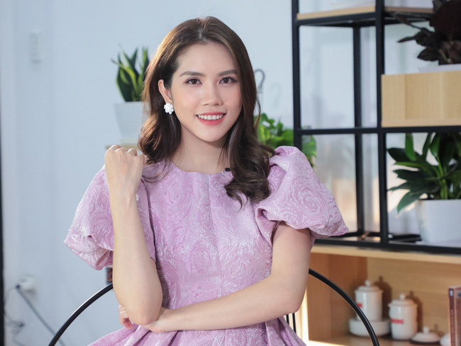 Bà xã kém 13 tuổi của Minh Tiệp