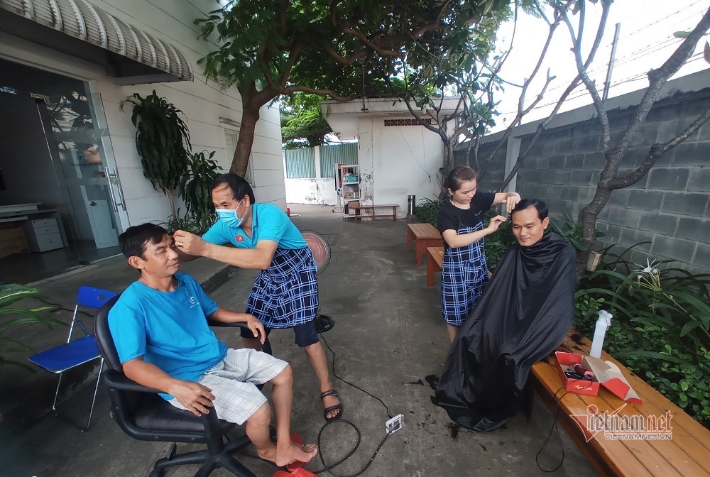 Vai trò của lao động cần được nhìn nhận lại sau đại dịch Covid-19 lần 4 (ảnh: Trần Chung)