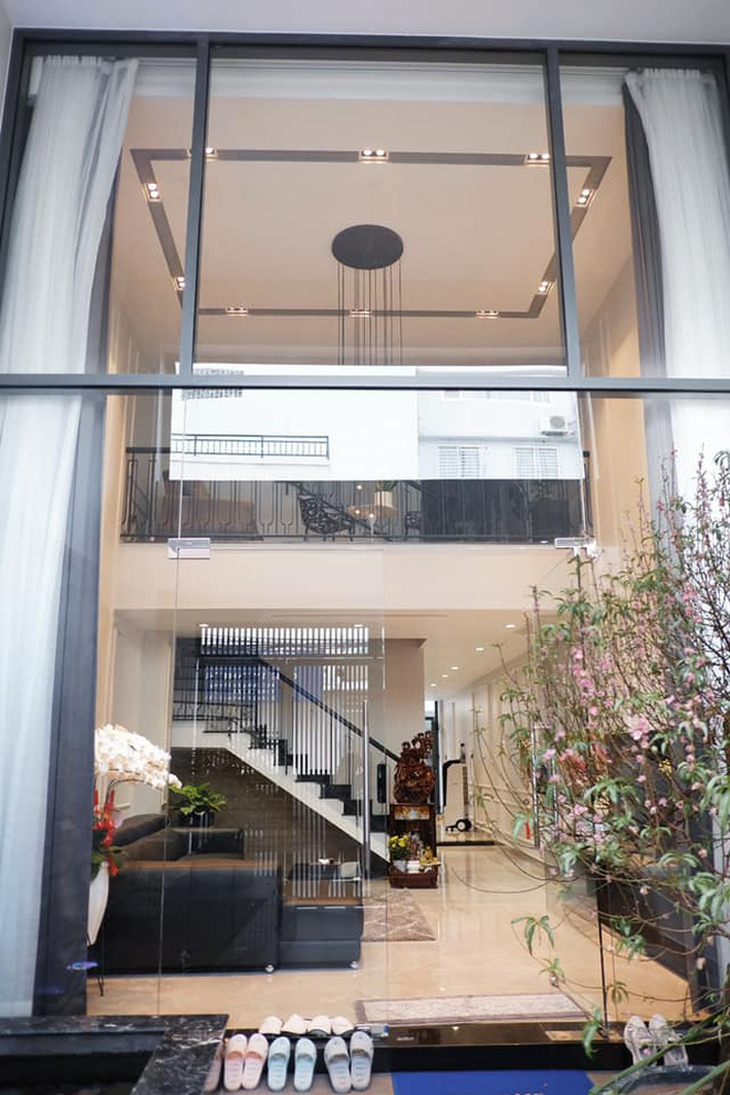 Cách đây không lâu, Bảo Anh vừa mua căn nhà khang trang tặng riêng cho mẹ