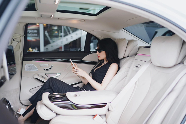 Nhờ chăm chỉ tập luyện yoga, Bảo Anh ngày càng thon gọn và nuột nà, khoe góc nghiêng khiến khối người trầm trồ