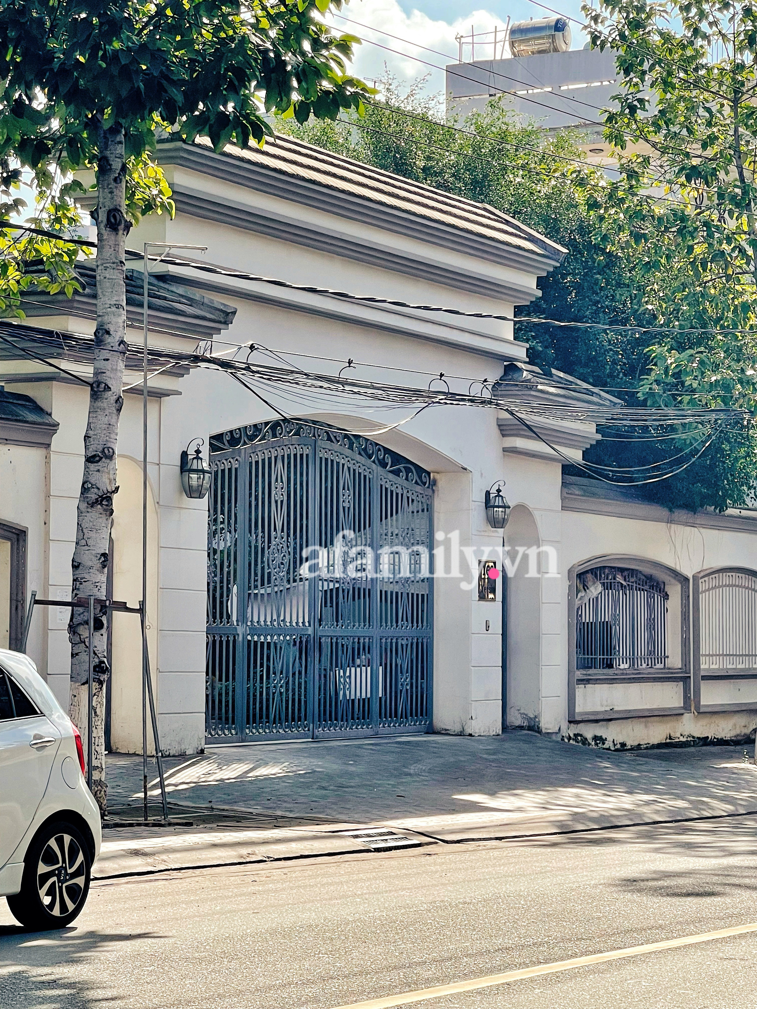 Nổi danh ở thành phố Thủ Dầu Một, biệt thự rộng cửa của Dũng 