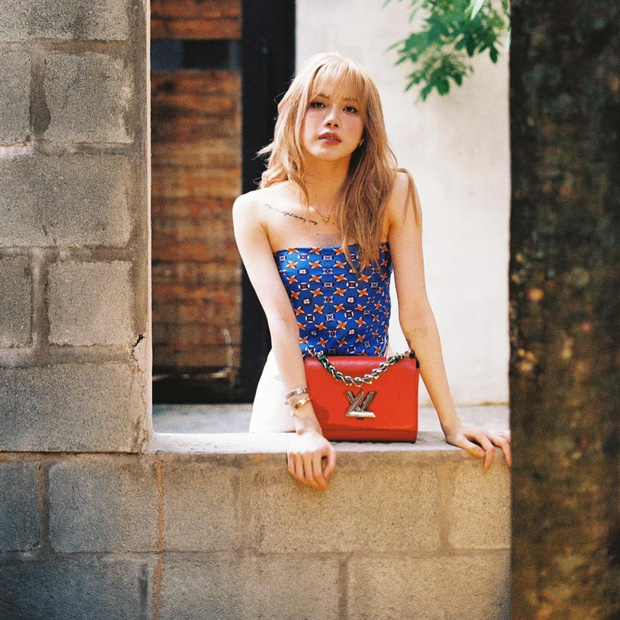 Nữ ca sĩ xuất hiện với visual trẻ trung, gợi cảm