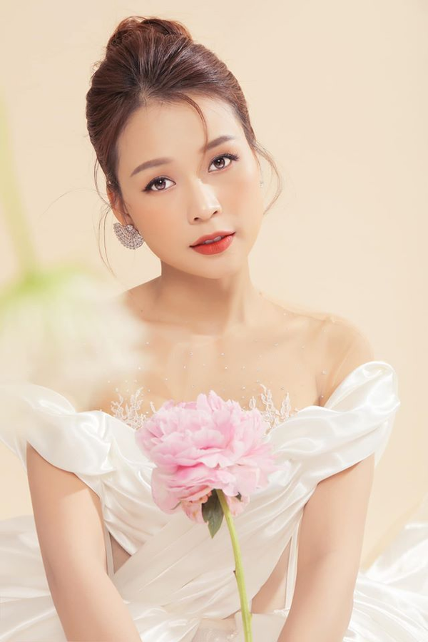 Sam bất ngờ bị netizen gọi tên dưới bình luận của Nathan Lee