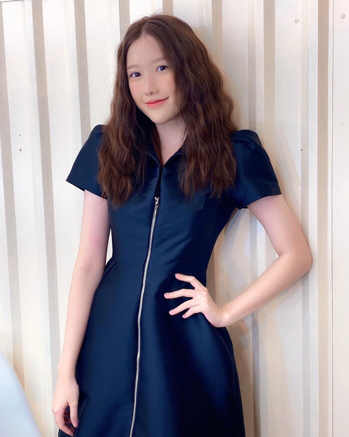 Uyển Ân trẻ trung với cách trang điểm ngọt ngào.