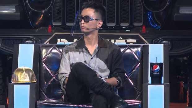 Binz & Rhymastic ngơ ngác khi bị loại ngay đầu cuộc chiến