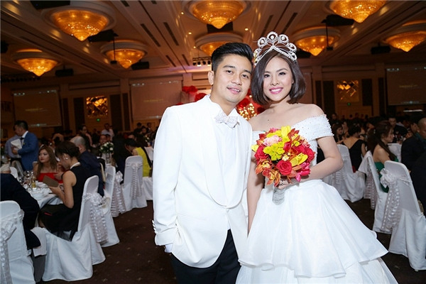 Vân Trang và ông xã doanh nhân kết hôn vào năm 2016.